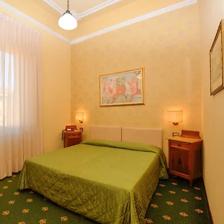 Grand Plaza & Maggiore Hotel 4*