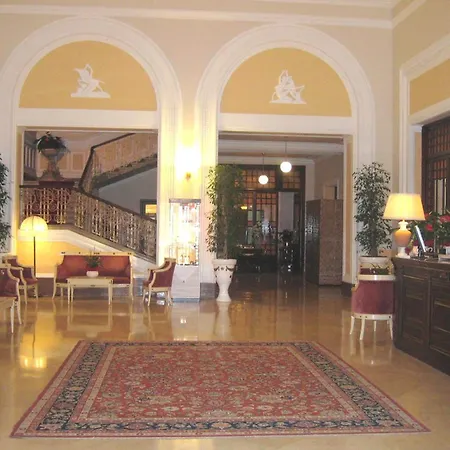 Hotel Grand Plaza & Maggiore